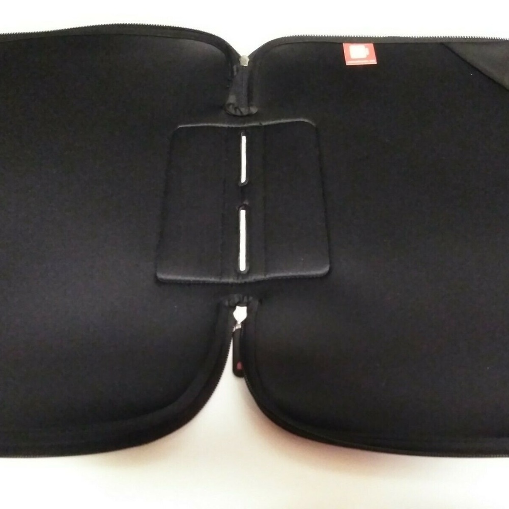 Black Laptop Computer Case - Picture 7 of 8